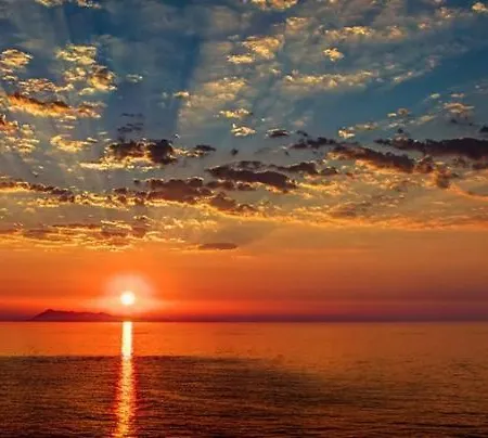 Trigono Residencies アパート ペロラデス