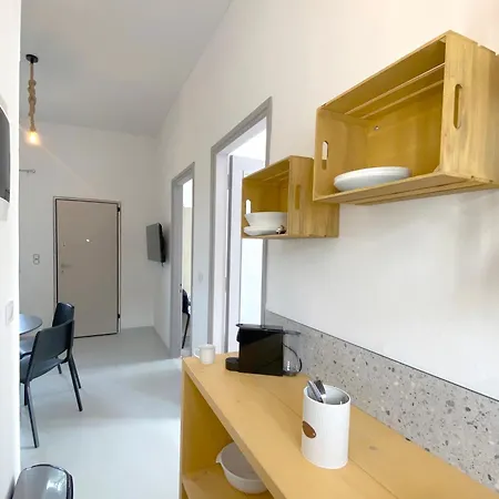 アパート Trigono Residencies ペロラデス