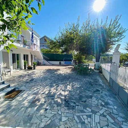 Trigono Residencies Apartmán