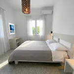 Trigono Residencies 페로울라데스