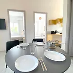 Trigono Residencies * 페로울라데스